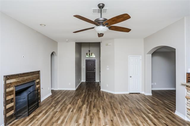Building Photo - 2024 Chisolm Trl