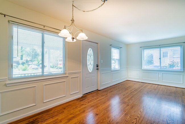 Building Photo - Lovely and Updated 4 Bedroom 2 Bath Cape C...