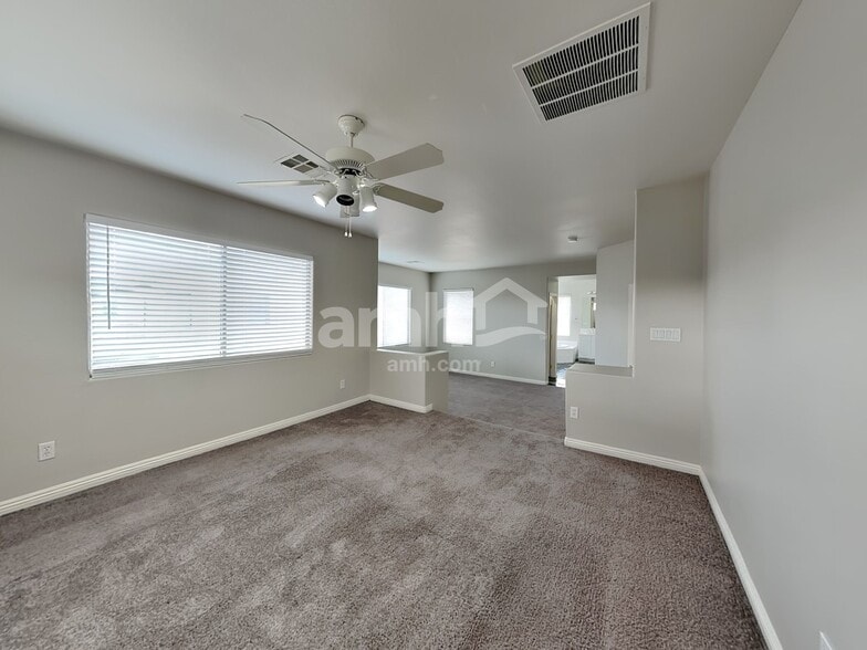 Building Photo - 9028 W Wolf Dancer Ave