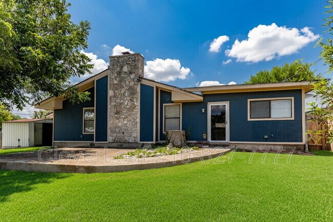Building Photo - 3503 Clearfield Dr