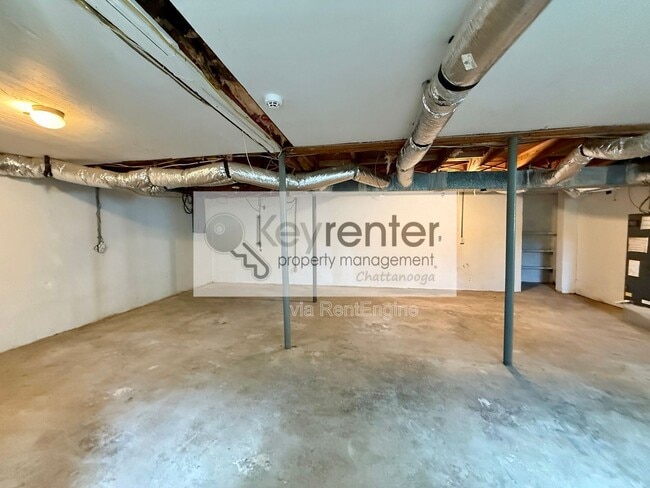 Building Photo - 7813 Holiday Hills Cir