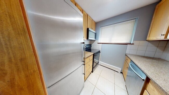 Building Photo - 306 Savin Hill Ave