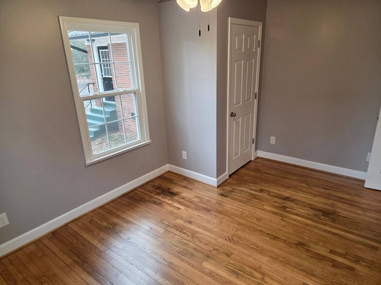 Building Photo - 415 Ford St