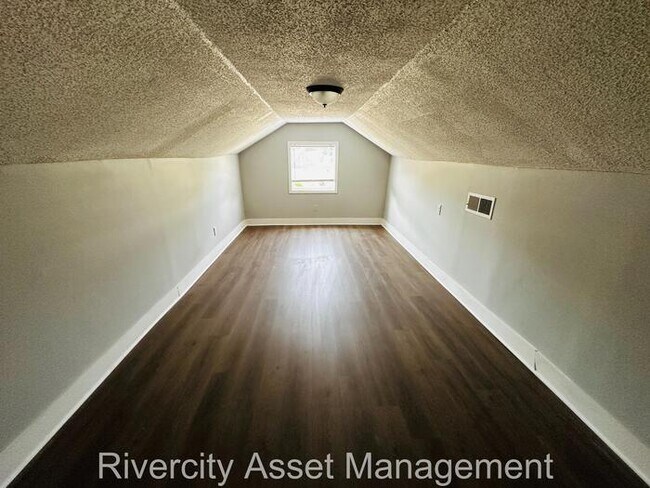 Building Photo - Move-In Ready! Stunning 4-Bedroom, 2-Bath ...
