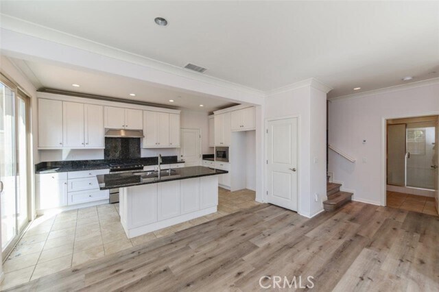 Building Photo - 248 Overbrook