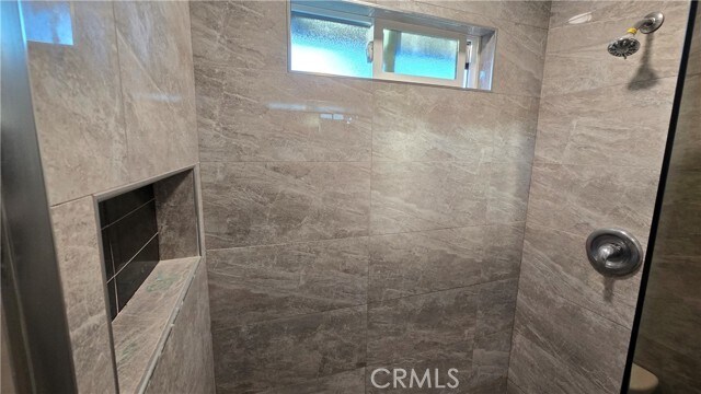 Building Photo - 1309 Cascade Ave