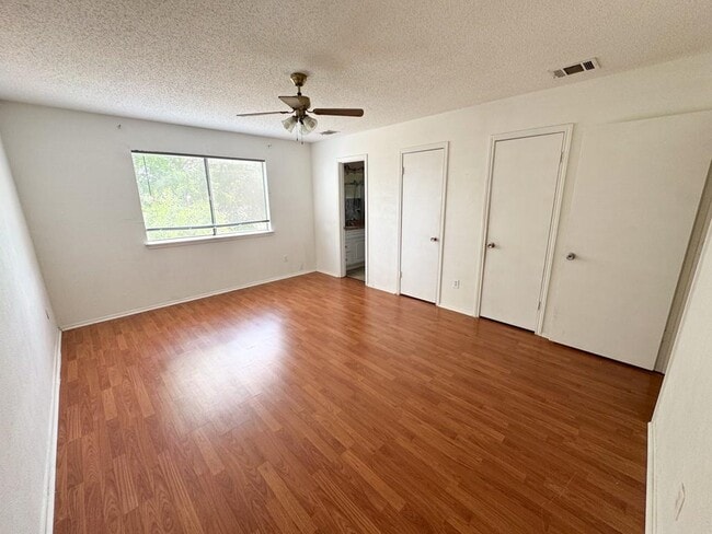 Building Photo - 11701 Hidden Quail Dr