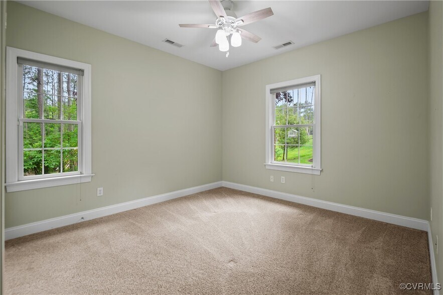 Building Photo - 11465 Pinewild Dr