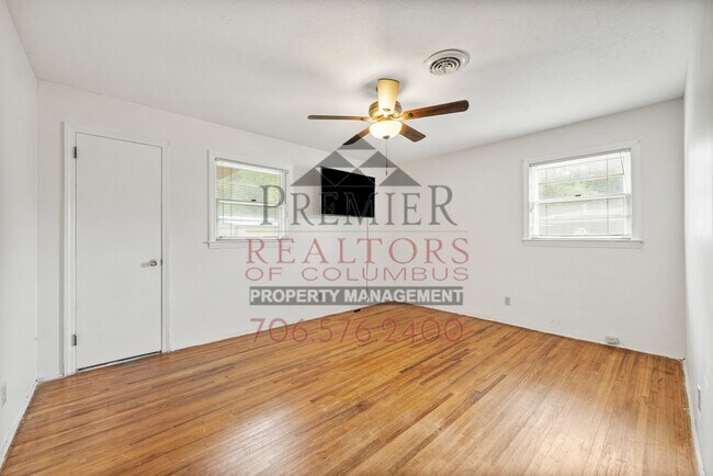 Building Photo - 4526 Sentry St