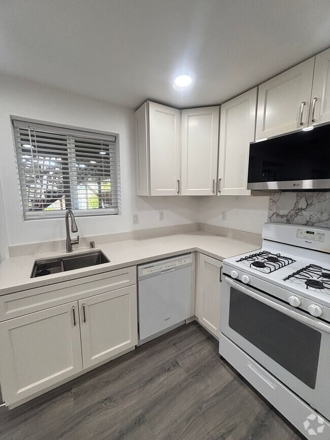 Building Photo - 1 Bedroom- $_______ Newly remolded-privat...