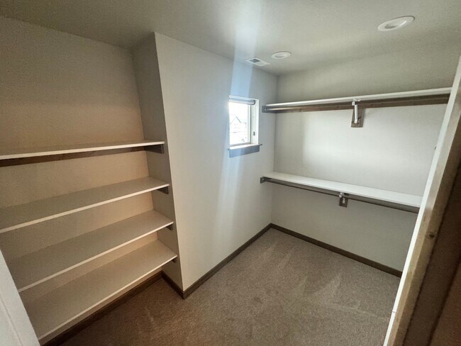 Building Photo - 1309 Fozzie Ln