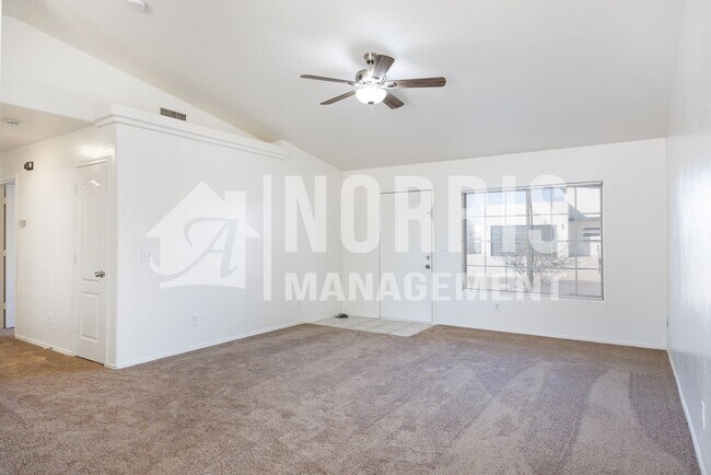 Building Photo - Freshly Updated Home in Arizona City