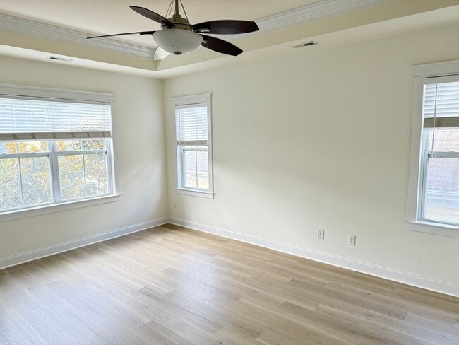 Building Photo - Charming 4-Bedroom Home in Monteith Park – Prime Huntersville Location