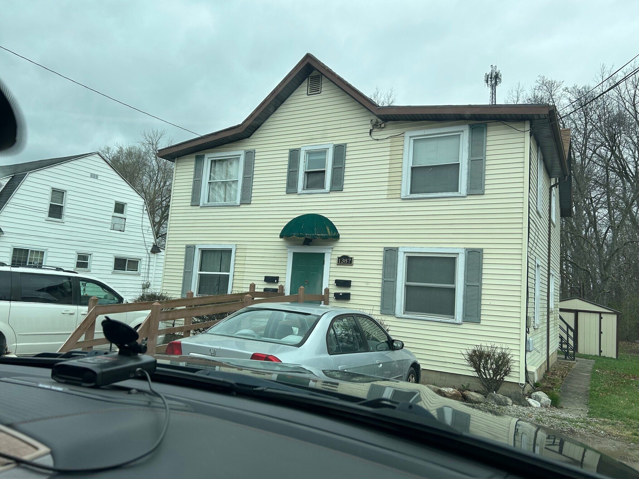 Building Photo - 1387 N Cole St