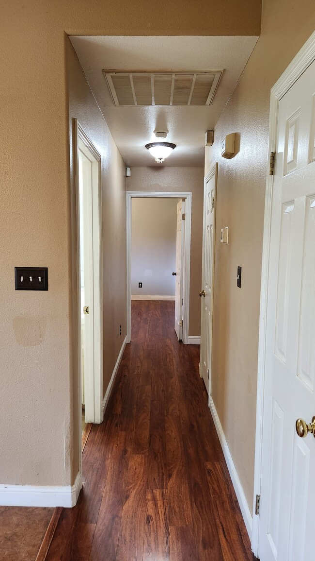 Building Photo - 409 Harvest Creek Rd