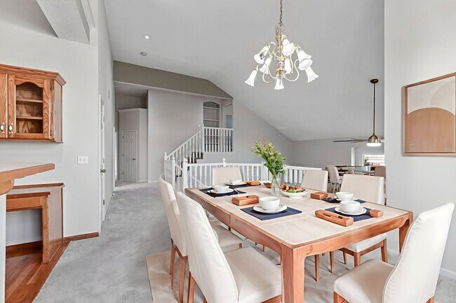 Building Photo - Four Bedroom Home Available in Overland Park