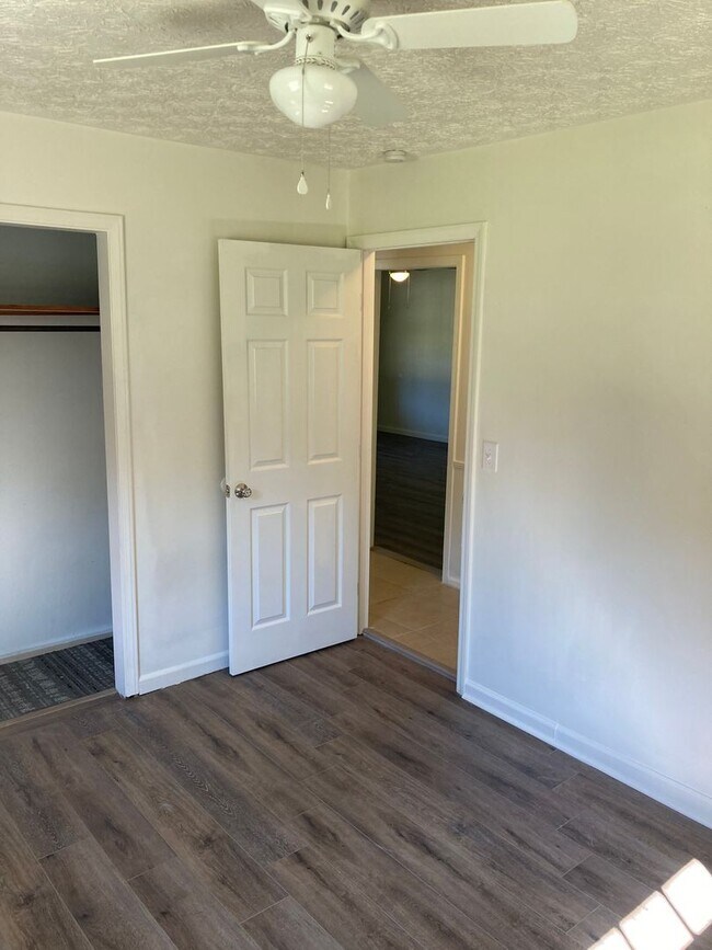 Building Photo - 3473/3475 Wax Rd.