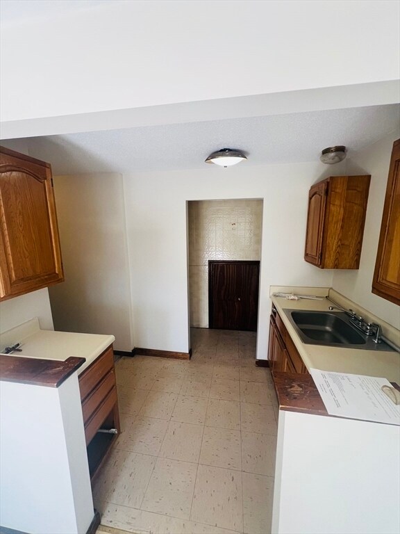 Building Photo - 3 Stafford St