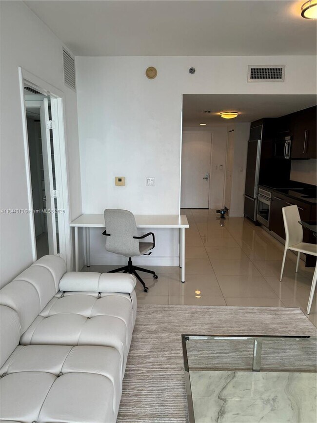 Building Photo - 465 Brickell Ave