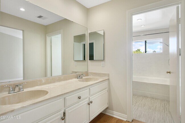 Building Photo - 2641 Calle Abedul