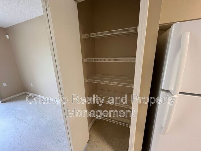 Building Photo - 550 Imperial Pl