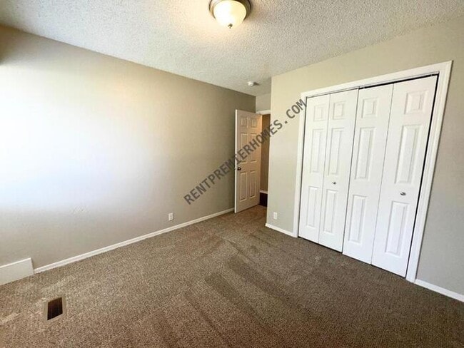 Building Photo - 1404 S Gemini Rd