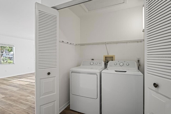 Building Photo - 6634 Hickorywood Ln