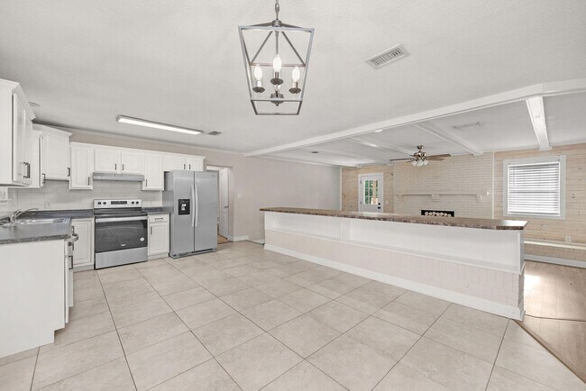 Building Photo - 4490 FL-87