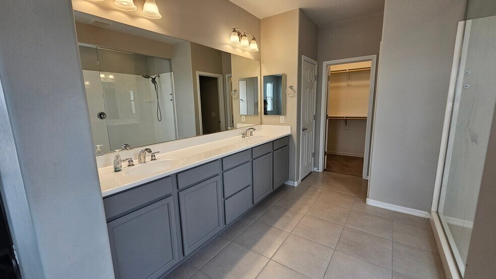 Building Photo - 40915 W Agave Rd