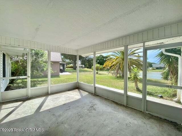 Building Photo - 3662 Heron Dr