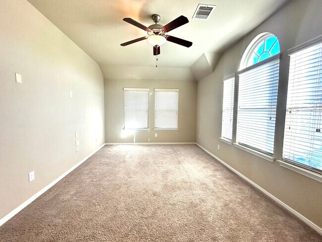 Building Photo - 22407 Ebbets Field Dr