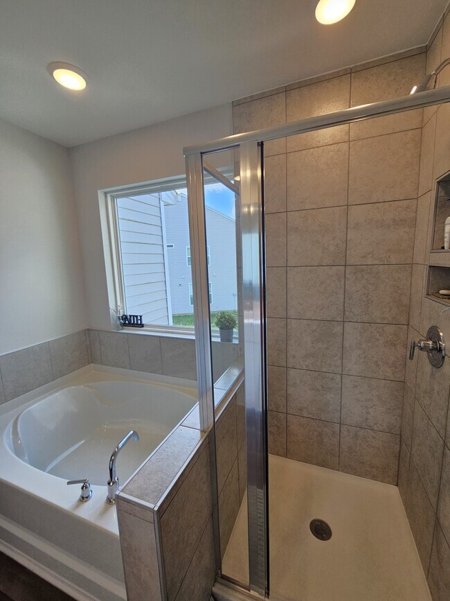 Building Photo - 205 Brochaill Ct
