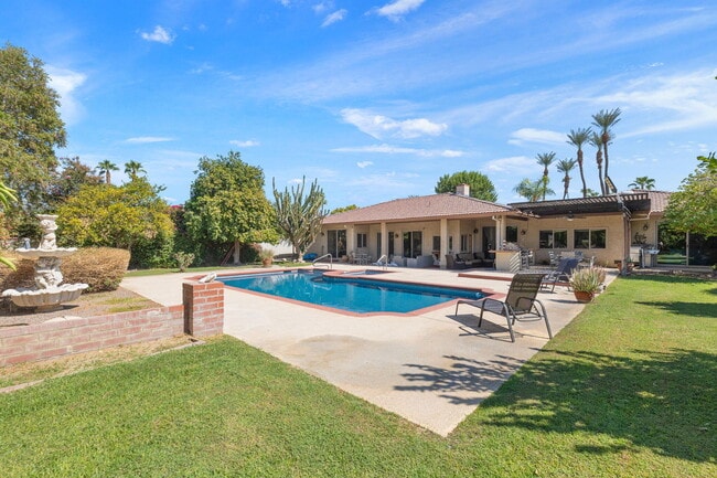 Building Photo - 72056 Palm Haven Dr