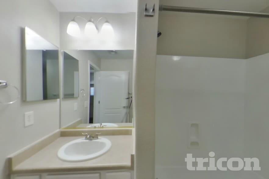 Building Photo - 4151 E Aragonite Ln