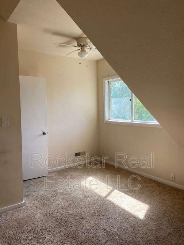 Building Photo - 4235.5 E Hartson Ave