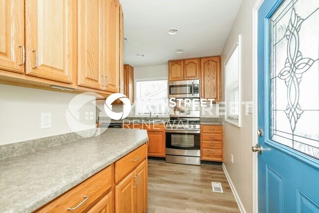 Building Photo - 3 Bedroom Pet-Friendly Home in GREENWOOD, ...
