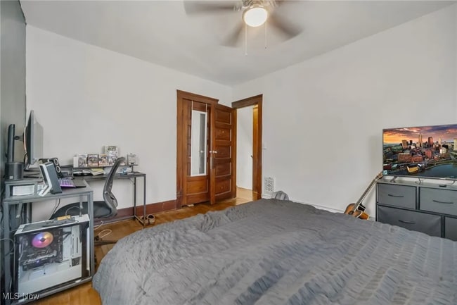Building Photo - 1433 E 112th St