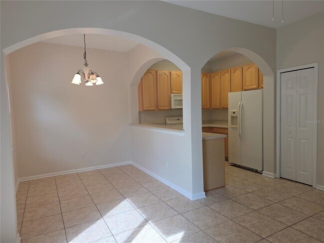 Building Photo - 16661 Cedar Crest Dr