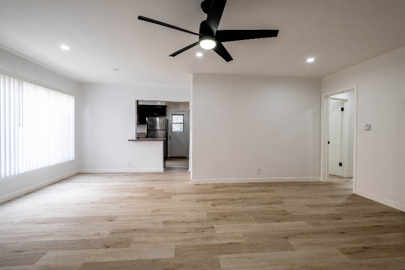 Building Photo - 608 Illinois Ct