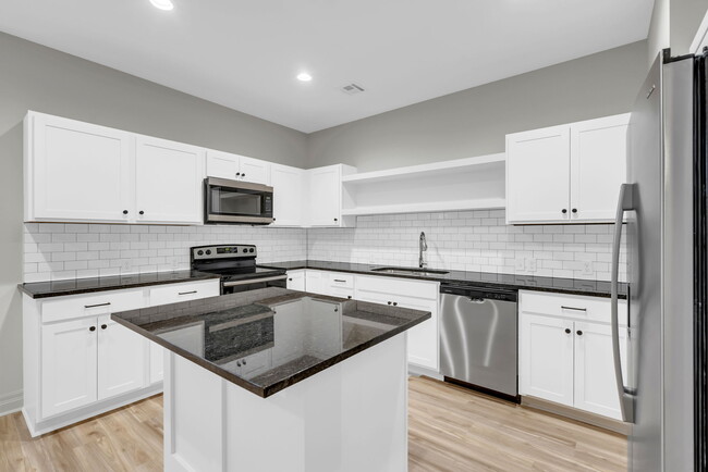 Building Photo - 1811 Liam Ct