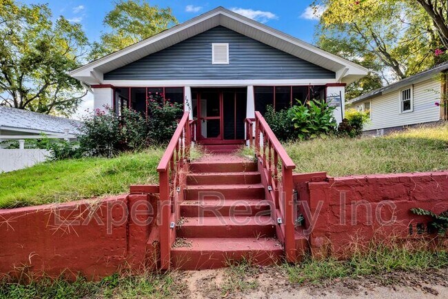 Building Photo - 1245 Waverly St