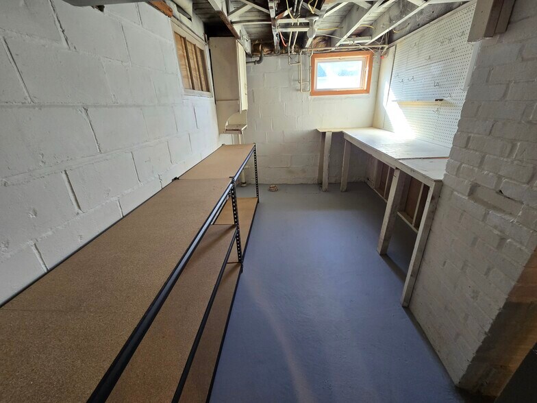 Building Photo - 1215 Fairway St