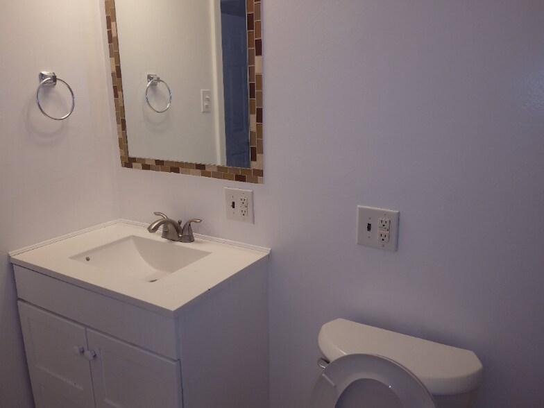 Building Photo - 1300 S Beach Ct