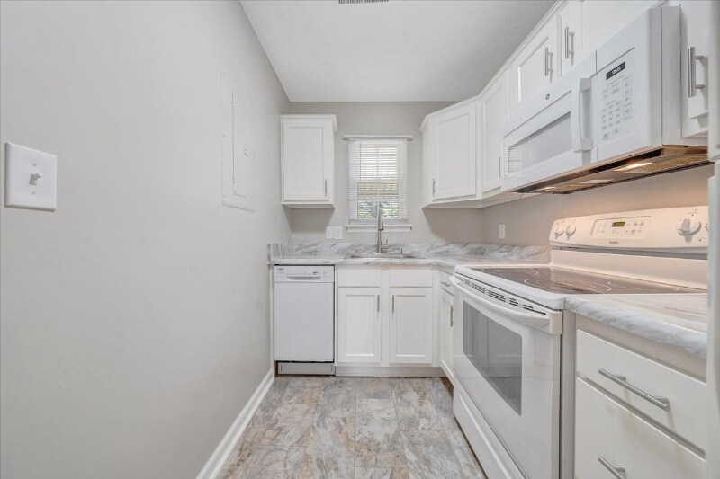 Building Photo - 230 Tinkerview Dr