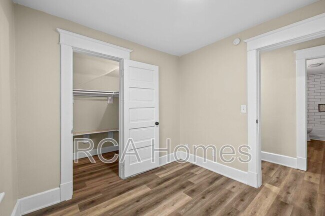 Building Photo - 3227 Guilford Ave