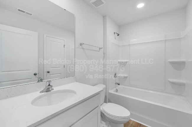 Building Photo - 5150 Hyrule Dr