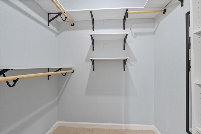 Building Photo - 1840 Burton Dr