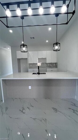 Building Photo - 1009 NE 15th Ln