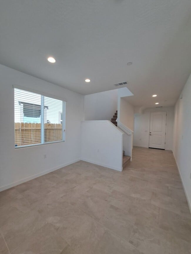 Building Photo - Gorgeous Two-Story Home Near Copper & Willow!