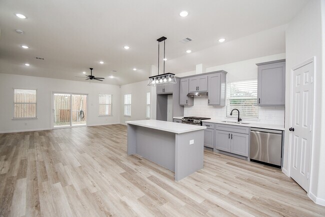 Building Photo - 2139 Counter Point Dr